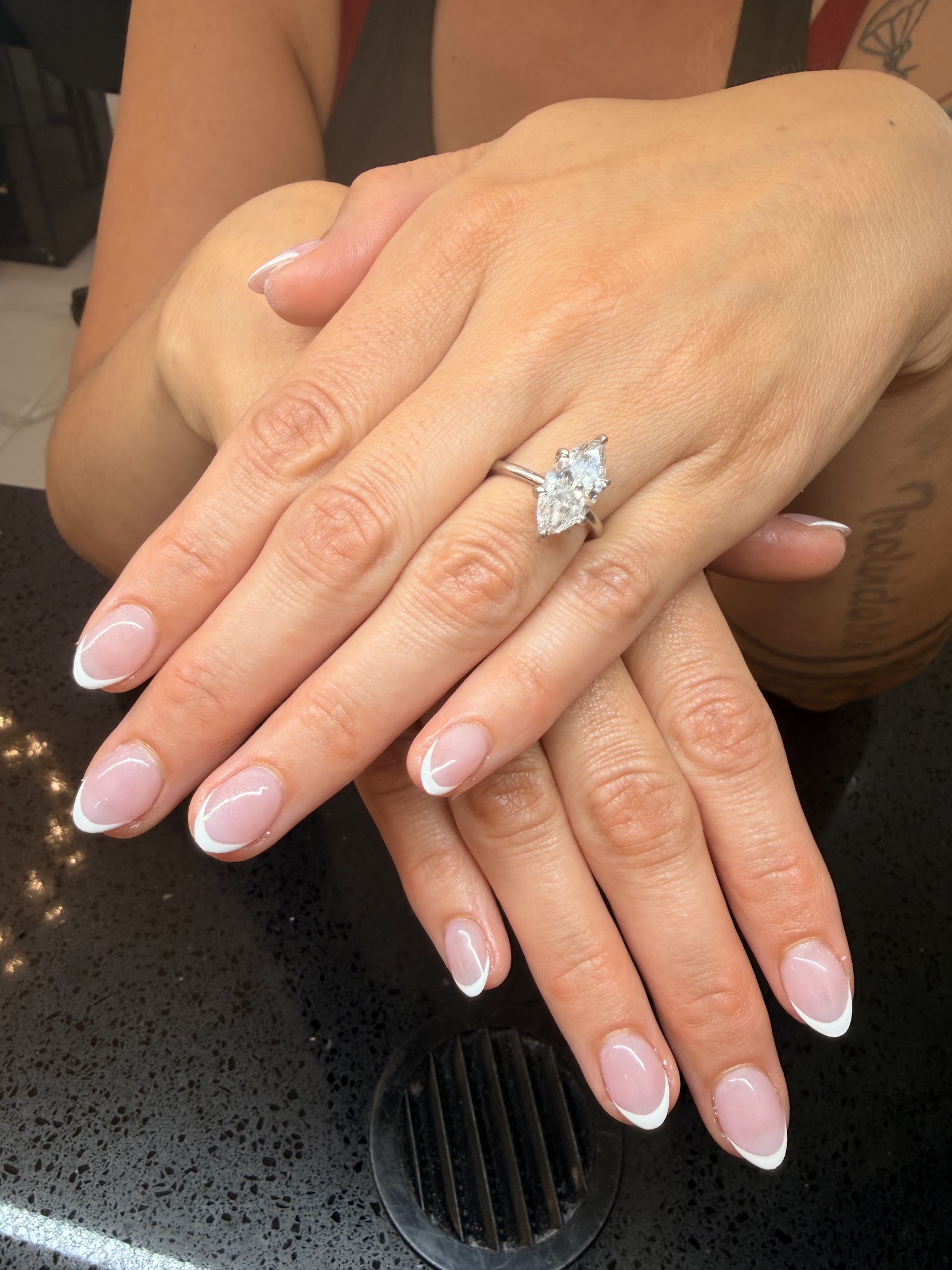 Royal Nails Bar & Lounge nail photo 1