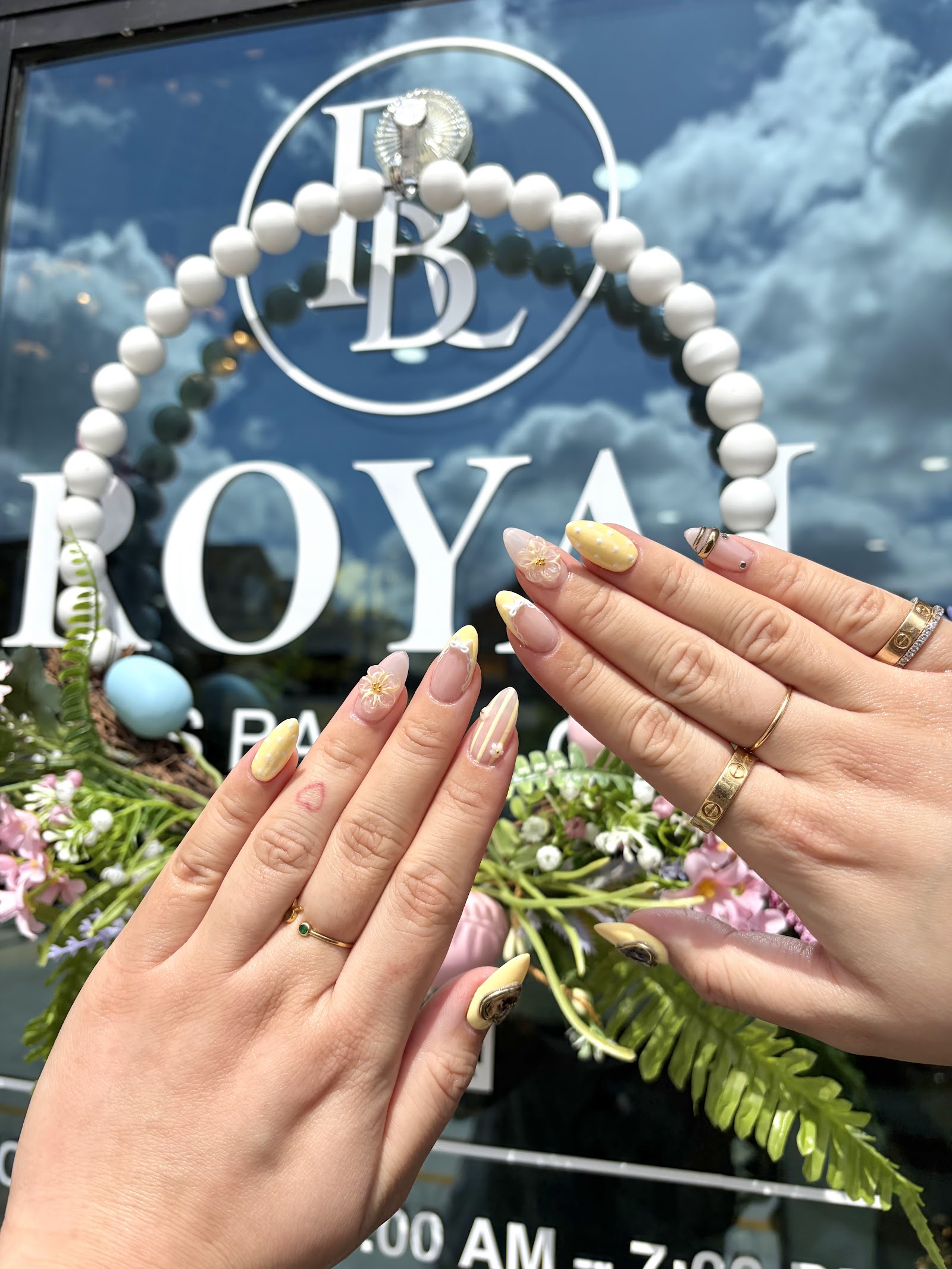 Royal Nails Bar & Lounge nail photo 2