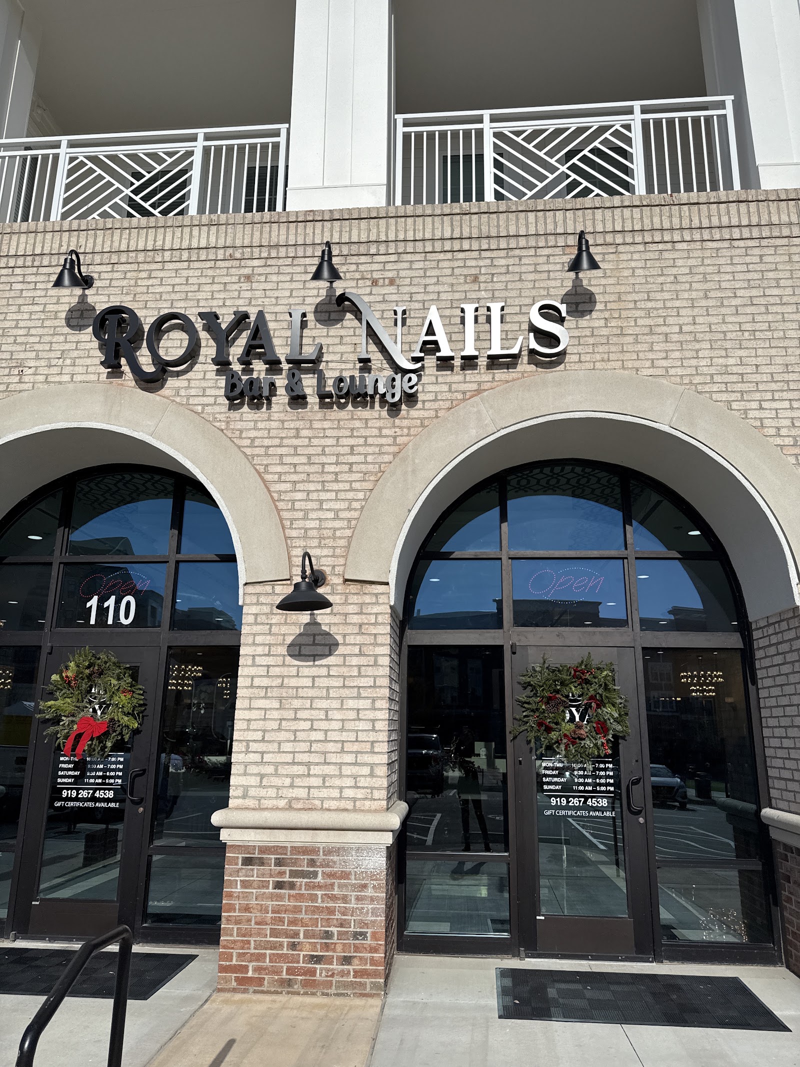 Royal Nails Bar & Lounge nail photo 4