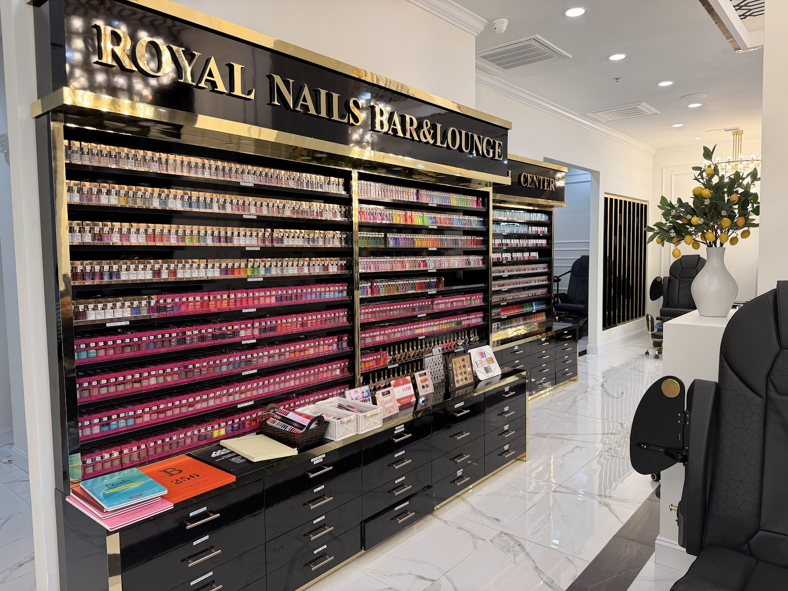 Royal Nails Bar & Lounge nail photo 8